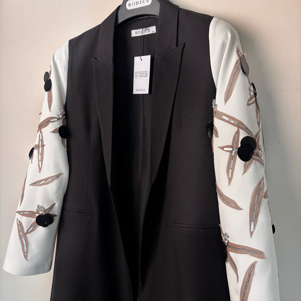The Contrast Elegance Blazer”