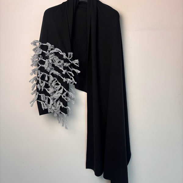One side sleeves shawl